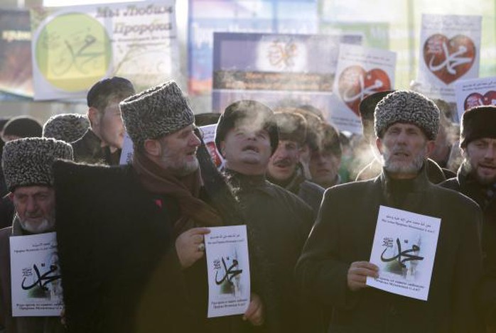 Người dân Chechnya biểu tình hôm 19-1. Ảnh: Reuters