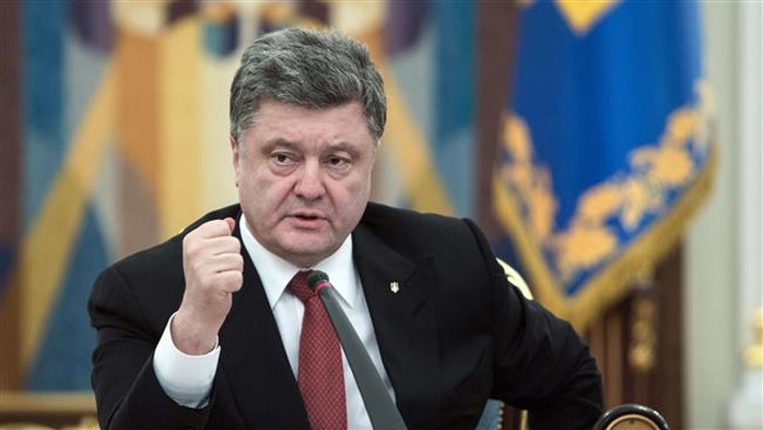 Tổng thống Ukraine Petro Poroshenko nuôi ý định giành lại Crimea. Ảnh: Press TV