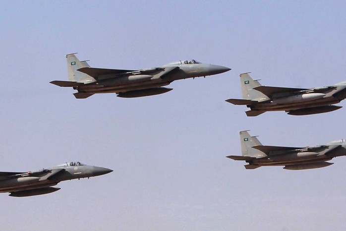 Ả Rập Saudi bắt đầu không kích thủ đô Sanaa của Yemen. Ảnh: Reuters