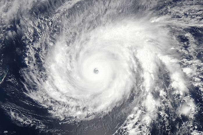 Siêu bão Maysak do Cơ quan Hàng không Vũ trụ Mỹ (NASA) chụp hôm 31-3. Ảnh: NASA Goddard MODIS Rapid Response Team