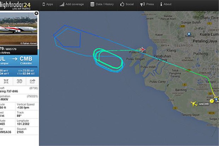 Chiếc MH179 lượn quanh eo biển Malacca trong vài giờ để đốt bớt nhiên liệu trước khi đáp xuống sân bay Kuala Lumpur. Ảnh: The Star
