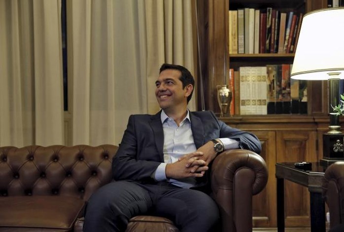 Thủ tướng Hy Lạp bất ngờ đệ đơn từ chức hôm 20-8. Ảnh: Reuters