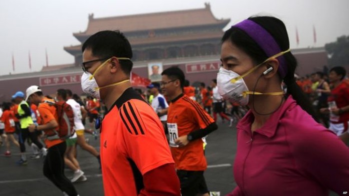 Một số thành phố Trung Quốc, trong đó có thủ đô Bắc Kinh, bị ô nhiễm trầm trọng. Ảnh: AP