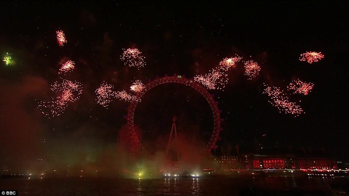 The 11-minute display featured a poignant commemoration of the centenary of the First World War with bursts of red fireworks representing poppies