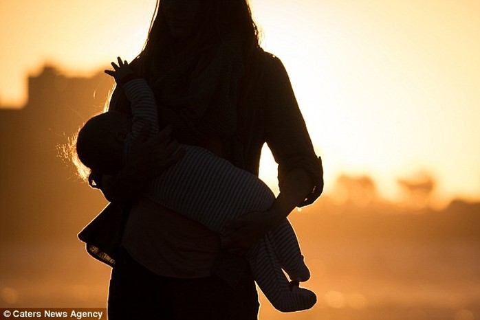 Professional: Ms Nicole, who is based in Munich, has been photographing mothers since April