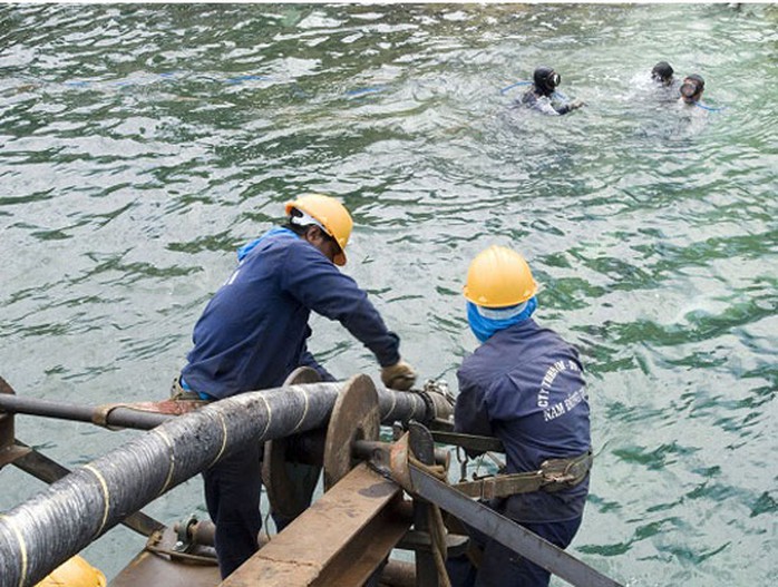 Dự kiến 13-5-2015 mới sửa chữa xong sự cố cáp quang biển AAG. Ảnh minh họa: Internet