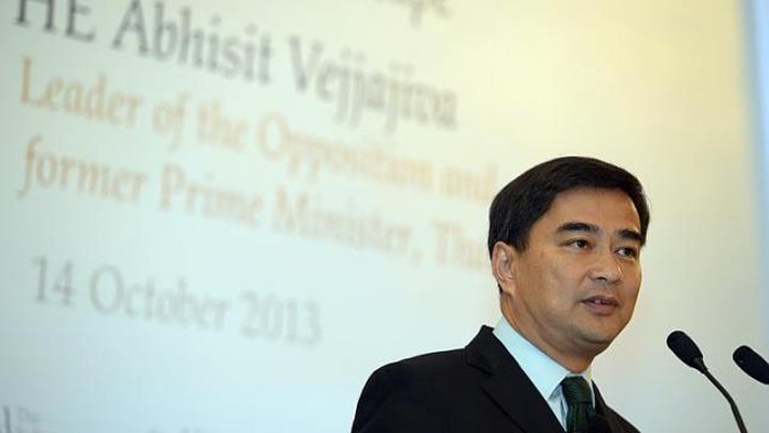 Ông Abhisit hết đường tại chính trường Thái Lan?