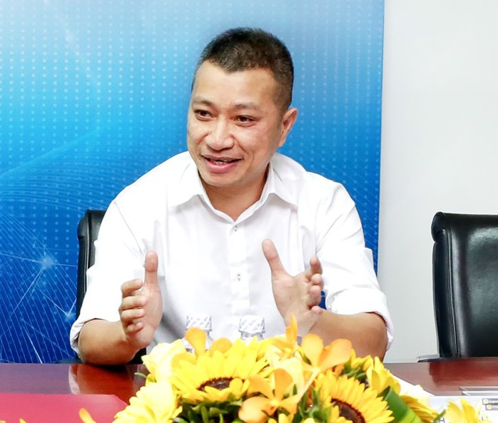Ông Trần Kinh Doanh, Tổng giám đốc TGDĐ: Bán thực phẩm hay di động, điện máy, thì cũng là kinh doanh bán lẻ, mang các giá trị phục vụ tốt nhất đến người tiêu dùng. Ảnh:Việt Dũng. Ông Trần Kinh Doanh, Tổng giám đốc TGDĐ: Bán thực phẩm hay di động, điện máy, thì cũng là kinh doanh bán lẻ, mang các giá trị phục vụ tốt nhất đến người tiêu dùng. Ảnh:Việt Dũng.