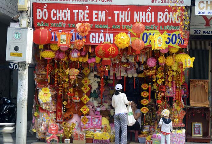 Đủ loại sản phẩm và giá cả khiến người mua choáng ngợp Đủ loại sản phẩm và giá cả khiến người mua choáng ngợp