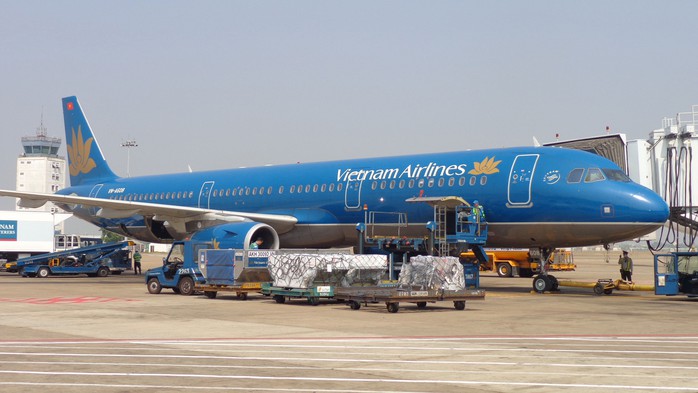 Máy bay của Vietnam Airlines tại sân bay quốc tế Tân Sơn Nhất Ảnh: VŨ TUẤN