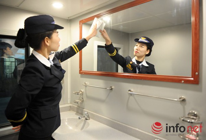 Mỗi toa đều được thiết kế hệ thống bồn vệ sinh cá nhân sạch sẽ cùng trang thiết bị cao cấp.