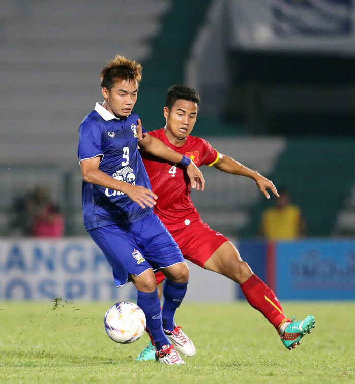 Ở lần gặp nhau gần nhất, U23 Thái Lan thắng U23 Việt Nam của Đức Lương (4) 3-1 trong trận giao hữu tại Bangkok vào tháng 3-2015  Ảnh: MINH NGỌC