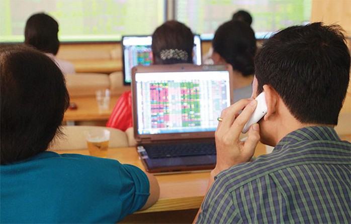 Các nhà đầu tư nước ngoài mua vào khá nhiều HPG, CII, HBC, NT2, VIC, SSI..., đi ngược với động thái bán ròng của các quỹ ETF đang gặp áp lực thoái vốn Các nhà đầu tư nước ngoài mua vào khá nhiều HPG, CII, HBC, NT2, VIC, SSI..., đi ngược với động thái bán ròng của các quỹ ETF đang gặp áp lực thoái vốn