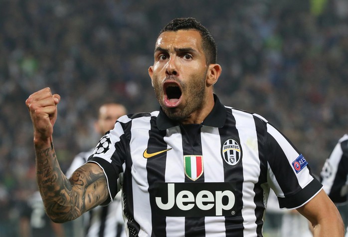 Tevez với pha ăn mừng sau khi nâng tỉ số 2-1 cho Juventus rạng sáng 6-5   Ảnh: REUTERS