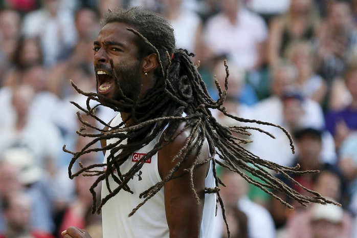 Dustin Brown sau chiến thắng trước Nadal rạng sáng 3-7 
Ảnh: REUTERS