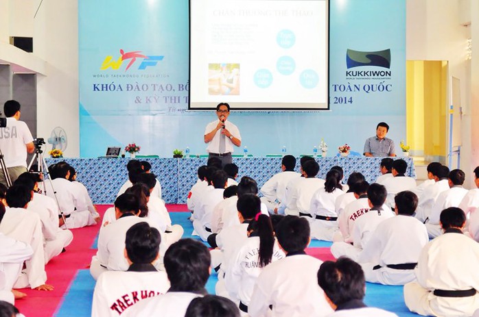 Các HLV judo dự học về y học thể thao Ảnh: NGỌC LINH
