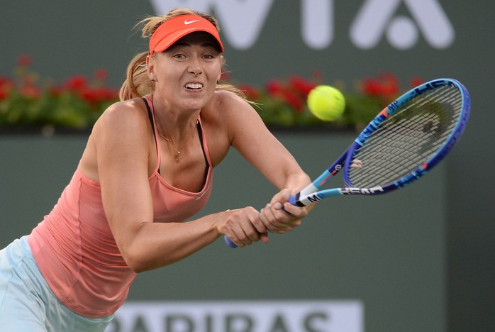 Sharapova vất vả ở ván hai trong chiến thắng trước Wickmayer  Ảnh: REUTERS