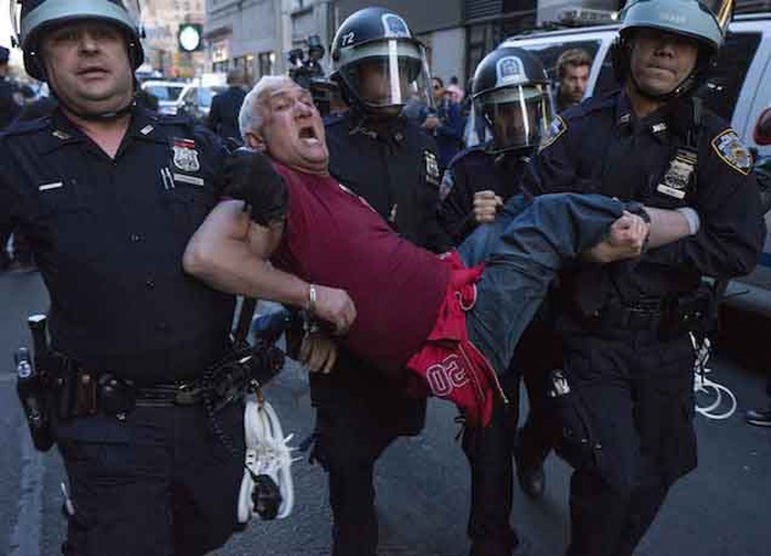 Hơn 100 người biểu tình bị bắt giữ tại TP New York 
Ảnh: Gawker