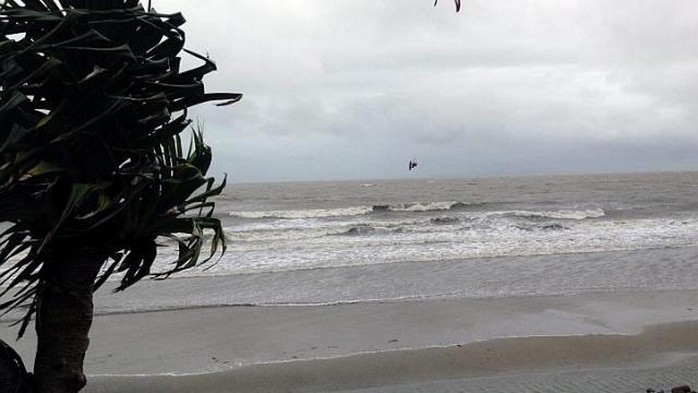 Bão Marcia đang gây gió lớn gần Yeppoon, miền Trung bang Queensland - Úc hôm 19-2. Ảnh: EPA