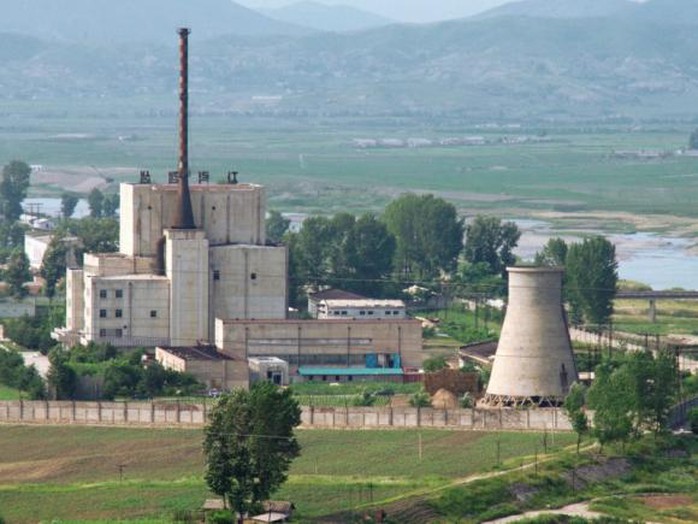 Một lò phản ứng trong khu phức hợp hạt nhân Yongbyon của Triều Tiên. Ảnh: Kyodo News