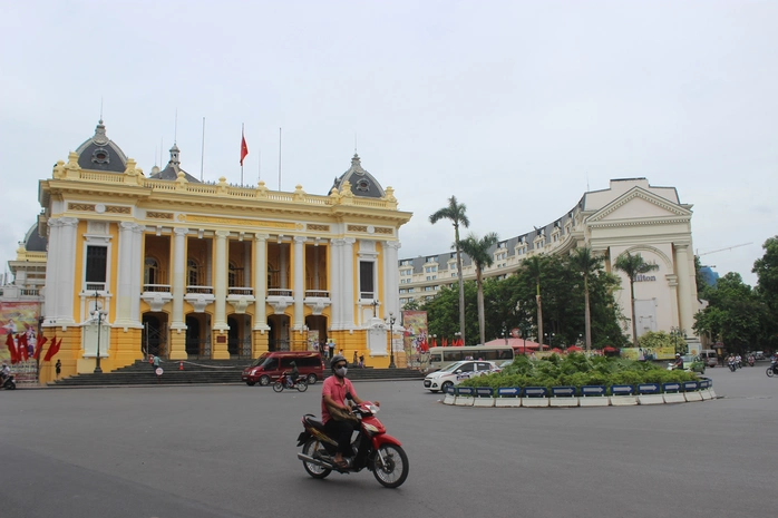 Màu sơn chủ đạo là màu sơn vàng và trắng