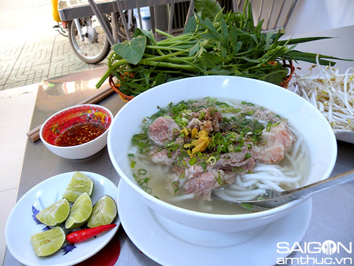 Bánh canh... nổi loạn?