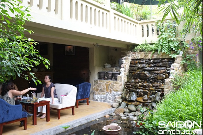 Người Sài Gòn ngồi quán 2