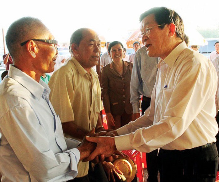 Chủ tịch nước Trương Tấn Sang thăm hỏi ngư dân huyện Ninh Hải, tỉnh Ninh Thuận