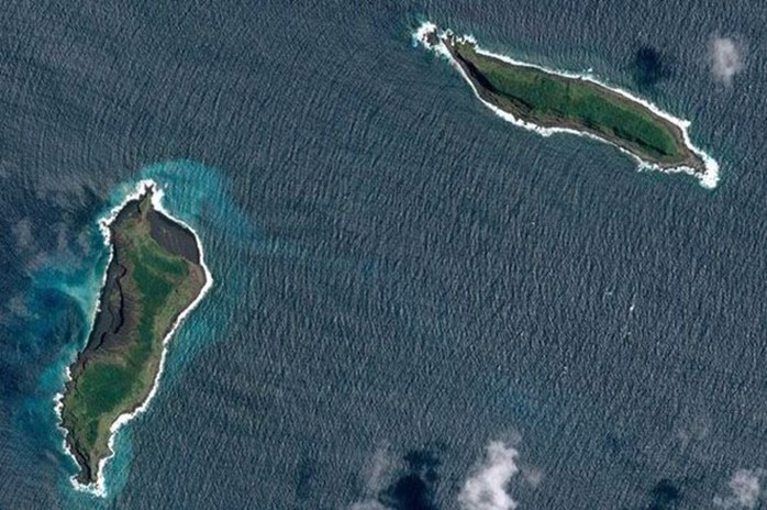  Ảnh chụp từ trên cao của hòn đảo mới trên Thái Bình Dương. (Nguồn: express)