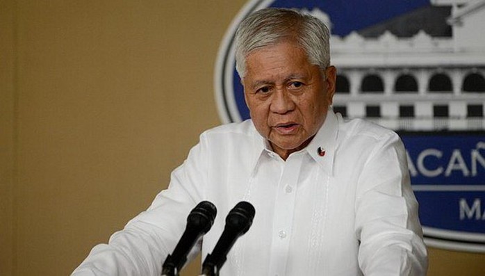 Ngoại trưởng Philippines Albert del Rosario. Ảnh: Straits Times