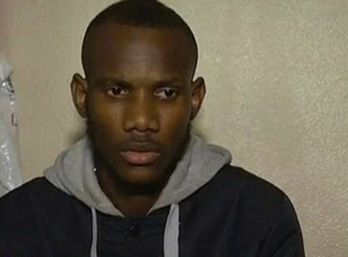 Lassana Bathily, 24 tuổi, được ngợi ca như anh hùng