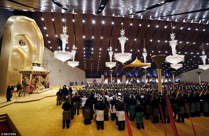 Lễ cưới diễn ra tại cung điện sang trọng bậc nhất Brunei. Ảnh: Reuters