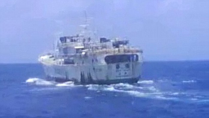 Con tàu được nhìn thấy trong đoạn video. Ảnh: Daily Mail