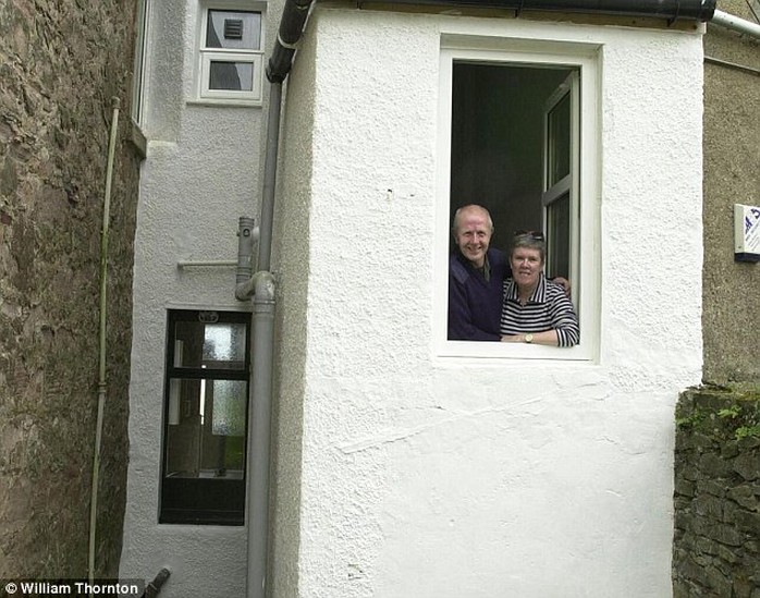 Căn nhà hẹp nhất thế giới với mặt tiền chỉ rộng 1,2 m. Ảnh: Daily Mail
