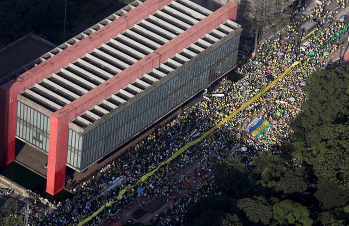 TP Sao Paulo có gần 1 triệu người biểu tình, theo số liệu của các thủ lĩnh biểu tình đưa ra. Ảnh: Reuters