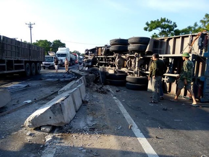 Hiện trường vụ tai nạn xảy ra vào chiều ngày 4-6 tại Thanh Hóa
