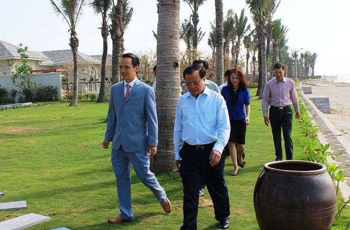Ông Phạm Quang Nghị, Ủy viên Bộ chính trị, Bí thư Thành ủy Hà Nội đi thăm dự án cùng ông Trịnh Văn Quyết, Chủ tịch HĐQT tập đoàn FLC
