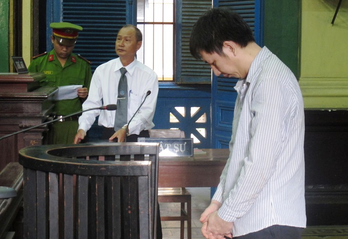 Bị cáo Trương Văn Huệ cúi đầu nhận tội