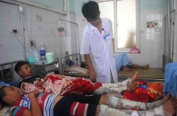Các cháu nhỏ bị bỏng đang được điều trị tại Bệnh viện Đa khoa tỉnh Thanh Hóa