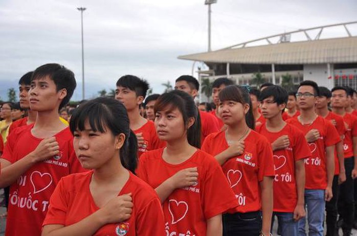 Hơn 12.000 đoàn viên cùng nhau hát Quốc ca