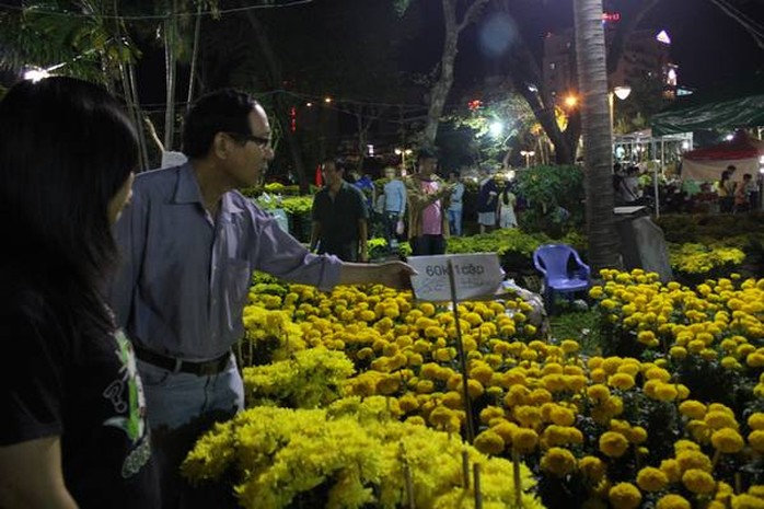  Hoa cúc được giảm giá nhiều nhất tại chợ hoa