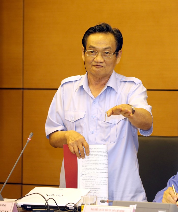 Đại biểu Trần Du Lịch (TP HCM): Nếu chậm trễ trong việc xây dựng  sân bay Long Thành sẽ khiến chúng ta không trở tay kịp Ảnh: THẾ DŨNG