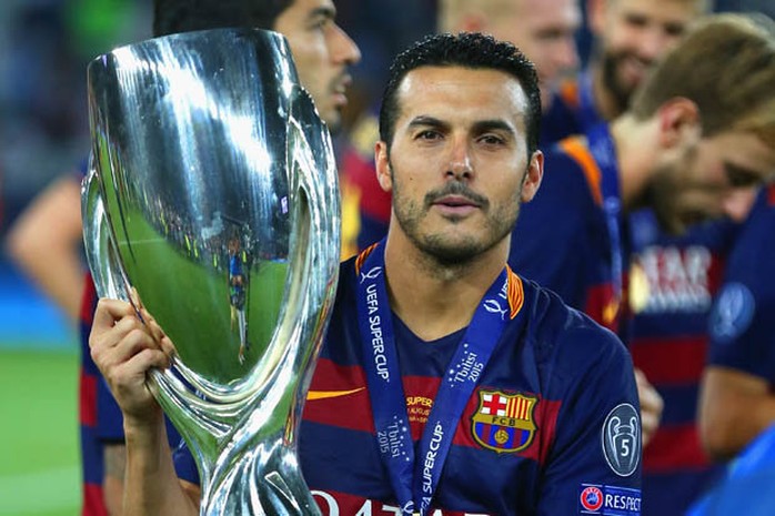 Pedro vừa giành Siêu cúp châu Âu cùng Barcelona