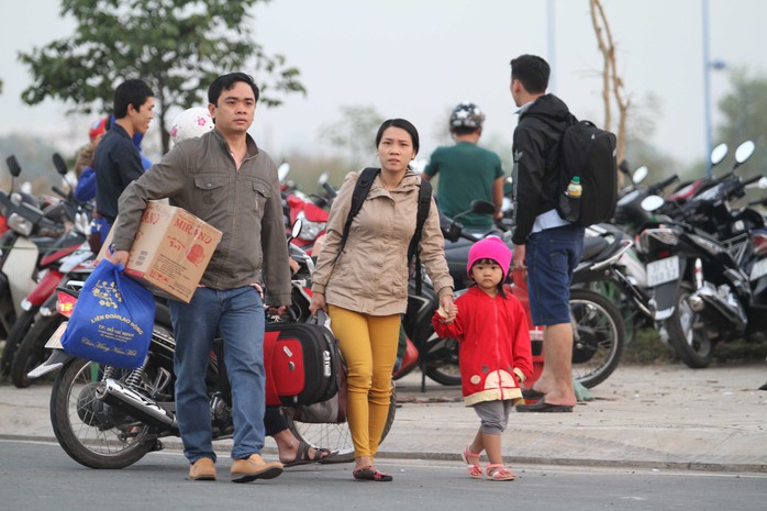 Với chương trình &quot;Tấm vé nghĩa tình&quot; của LĐLĐ TP HCM, hàng chục ngàn công nhân khó khăn đã được sum vầy cùng người thân trong dịp Tết Ất Mùi