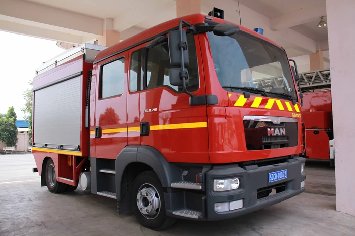 Xe chữa cháy cơ động sử dụng công nghệ 1-7 là loại xe chữa cháy nhỏ gọn, dễ cơ động, tích hợp hệ thống cứu hộ và chữa cháy chuyên nghiệp được thiết kế đặc biệt để xử lý nhanh các đám cháy
