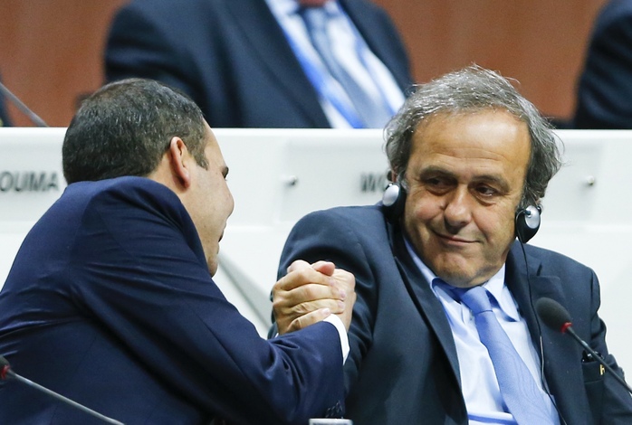 Hoàng thân Ali bin al-Hussein (trái) và Chủ tịch LĐBĐ châu Âu M.Platini là 2 ứng viên hàng đầu cho ghế chủ tịch FIFA Ảnh: REUTERS