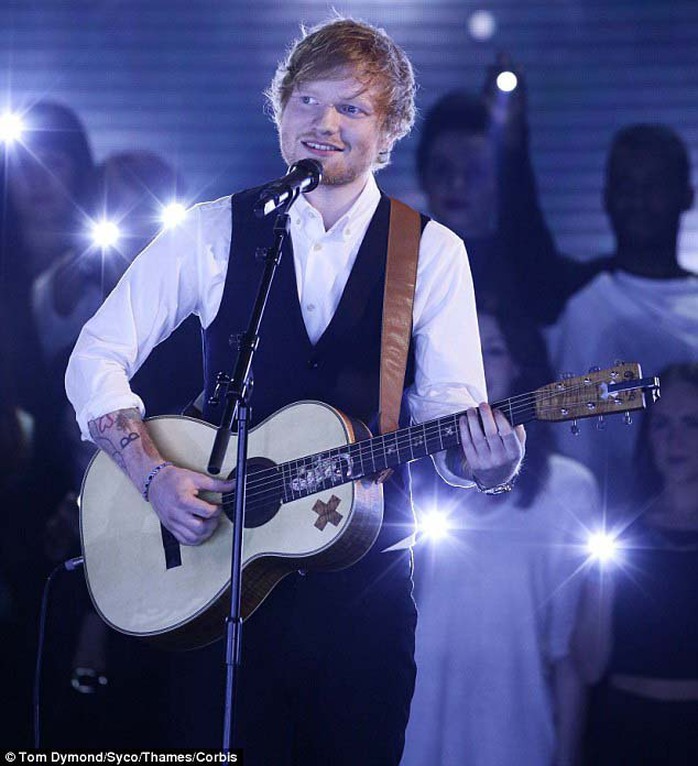 Ca sĩ Ed Sheeran Anh đã được vinh danh ở giải thưởng Album Anh quốc xuất sắc nhất và Nghệ sĩ nam Anh quốc solo xuất sắc nhất tại giải thưởng Brit lần thứ 35-2015              Ảnh: REUTERS