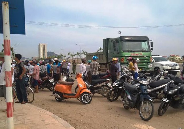 Vụ tai nạn khiến nhiều người đi đường bàng hoàng khiến sợ