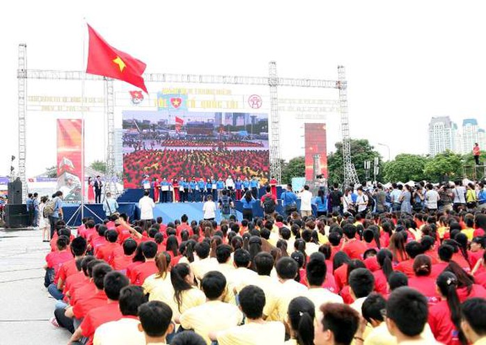 Cũng tại đây, trong sáng 30-8 đã diễn ra Tổng kết chiến dịch Thanh niên tình nguyện hè 2015 toàn quốc, ra quân Chiến dịch “Tôi yêu Hà Nội” và phát động thi đua cao điểm chào mừng Đại hội Đảng bộ thành phố, Đại hội Đảng toàn quốc lần thứ XII.