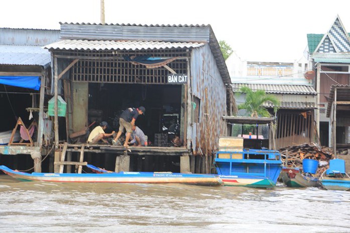 Một cửa hàng bán cát